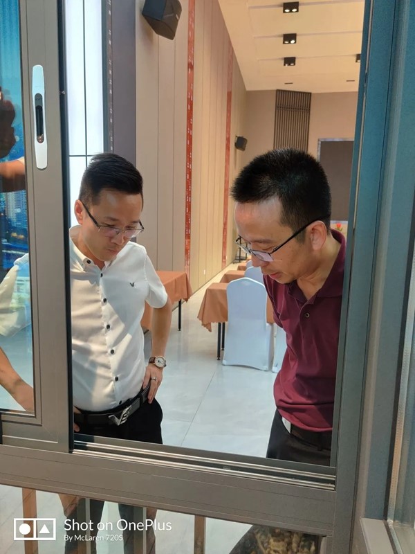 新绍铝材严董携众高管拜访福临门世家门窗