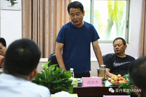 亚丹家居欢迎襄城县考察团及许昌商会企业家莅临参观