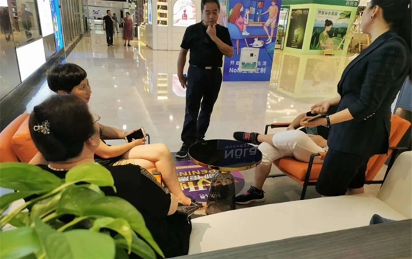 Nola轻松定制江桥万达体验店盛大开业