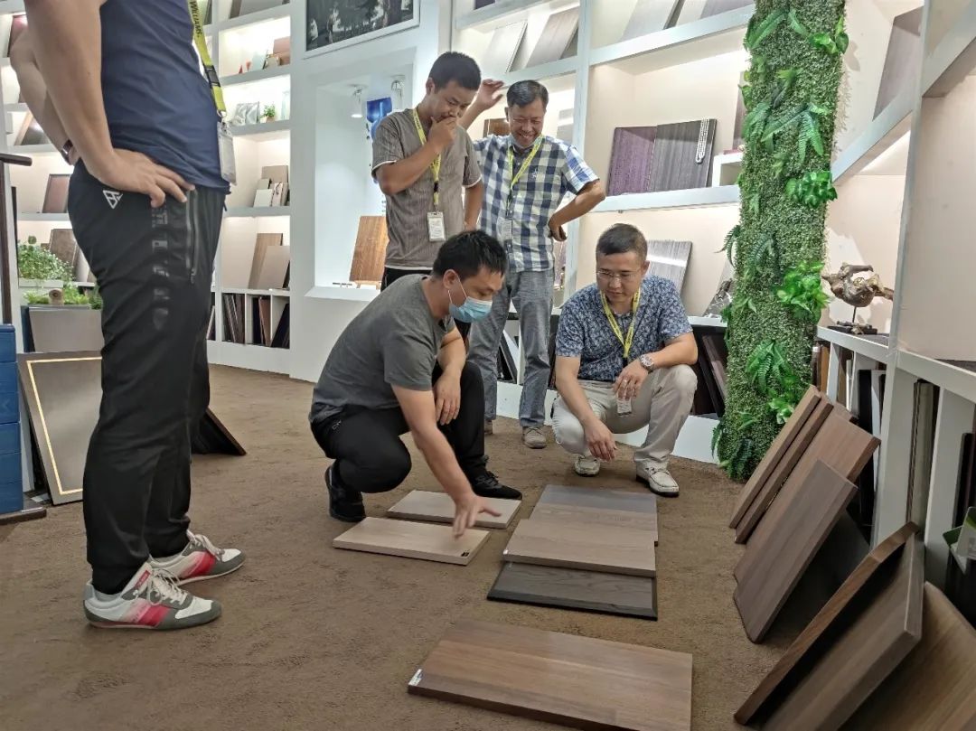 家居盛事不断，华润展示中心总部参观量创高峰