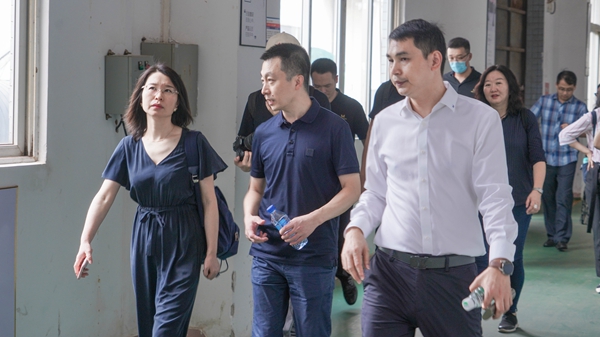 智能制造携手共赢丨龙湖集团供应链管理部总经理郑海晗一行领导莅临玛格参观交流 智能制造携手共赢丨龙湖集团供应链管理部总经理郑海晗一行领导莅临玛格参观交流