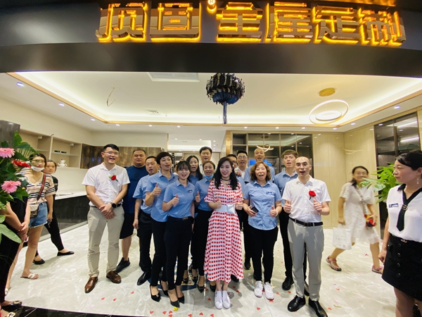 轻奢家·礼赞｜“天后”空降中山直营店，群星助力超品日完美收官！