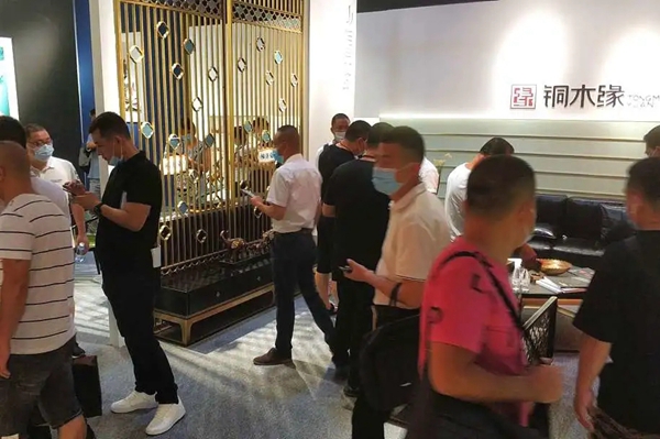 汇盈铜木缘因“缘”而遇国际名家具(东莞)展览会 汇盈铜木缘因“缘”而遇国际名家具(东莞)展览会