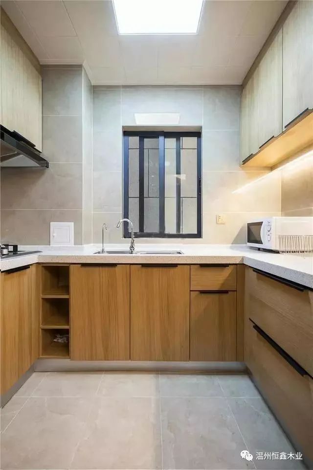 恒鑫木业:100m²现代简约家装设计案例