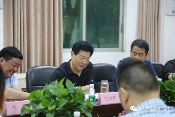 亚丹家居欢迎襄城县考察团及许昌商会企业家莅临参观