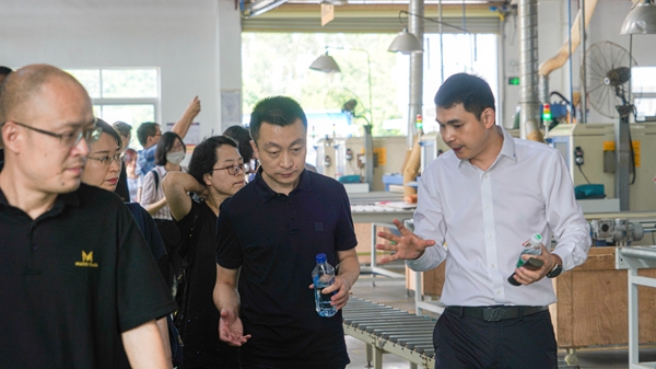 智能制造携手共赢丨龙湖集团供应链管理部总经理郑海晗一行领导莅临玛格参观交流 智能制造携手共赢丨龙湖集团供应链管理部总经理郑海晗一行领导莅临玛格参观交流