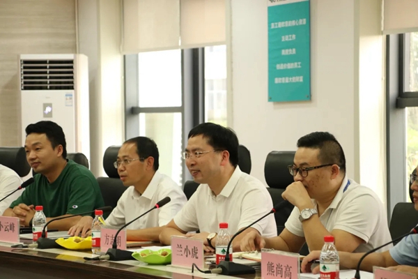 欧意厨柜|全屋定制欢迎京东调研组莅临参观调研