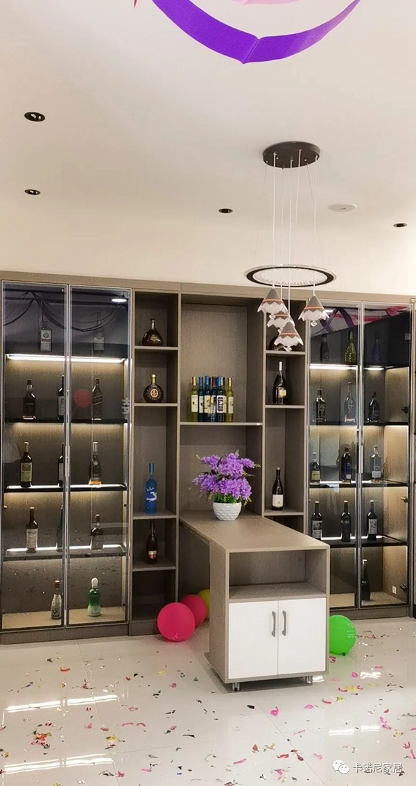 卡诺尼定制衣柜甘肃礼县专卖店隆重开张