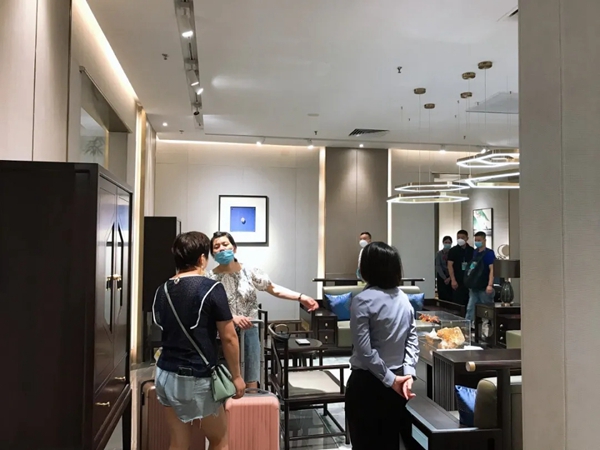 一品海棠家具携《和言》诗意登场深圳家具展 一品海棠家具携《和言》诗意登场深圳家具展