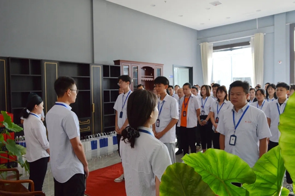 简一全屋定制第一期设计师拜师仪式成功举办