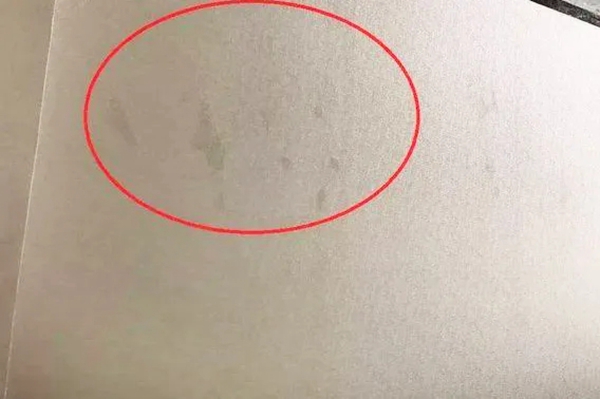 欧缇莎墙布带你深入解析墙布的透底和溢胶现象