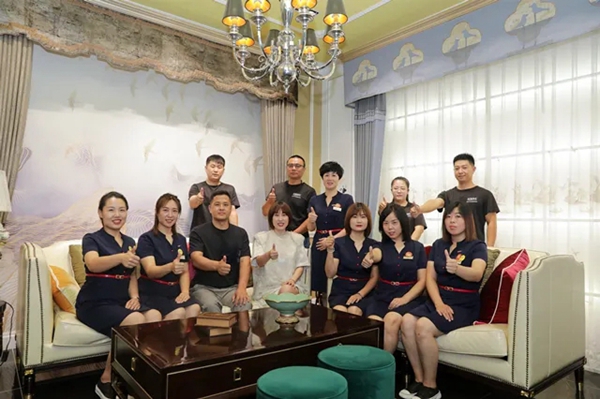 如鱼得水朝阳市双塔区店刘燕：先做人后做事 谨于言慎于行
