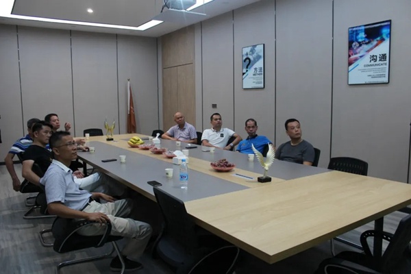 正金门窗总部迎来揭阳商会吴俊丰会长参观指导