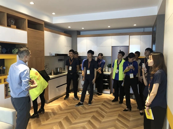 美尼美定制家具雏鹰计划十期培训班圆满结业