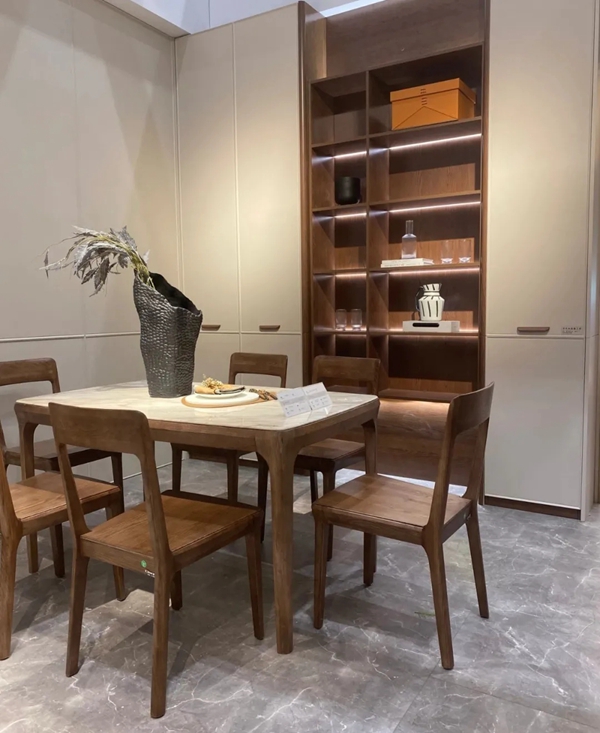 健威家具“拎包入住”燃爆深圳国际家具展