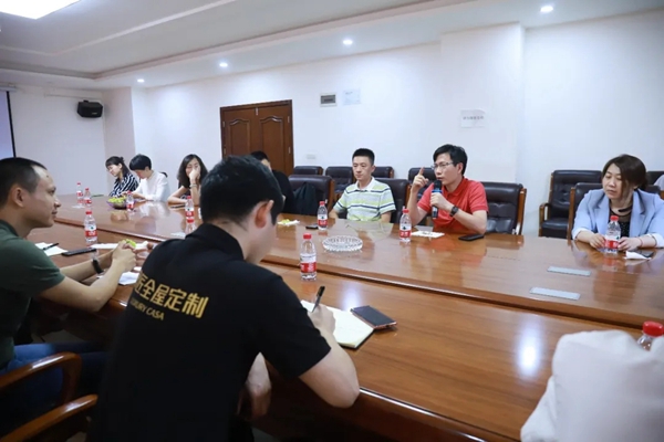 奢匠全屋定制与居然之家深度交流共谋合作