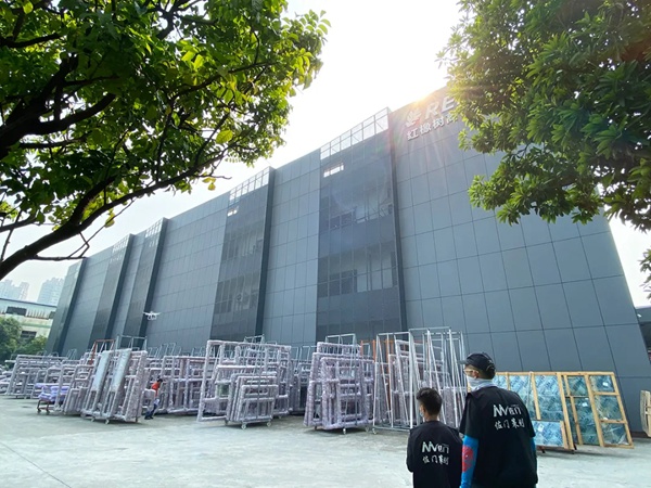 红橡树门窗携手佐门策划开启新媒体+门窗时代