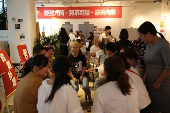 红宝石墙布西南区域经销商共创分享会圆满落幕