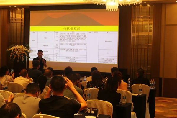 鼎配全屋定制鼎力前行 向“无醛”重拳出击 