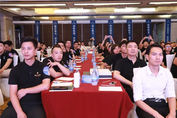 奢匠全屋定制国庆营销动员大会暨新品发布会顺利召开