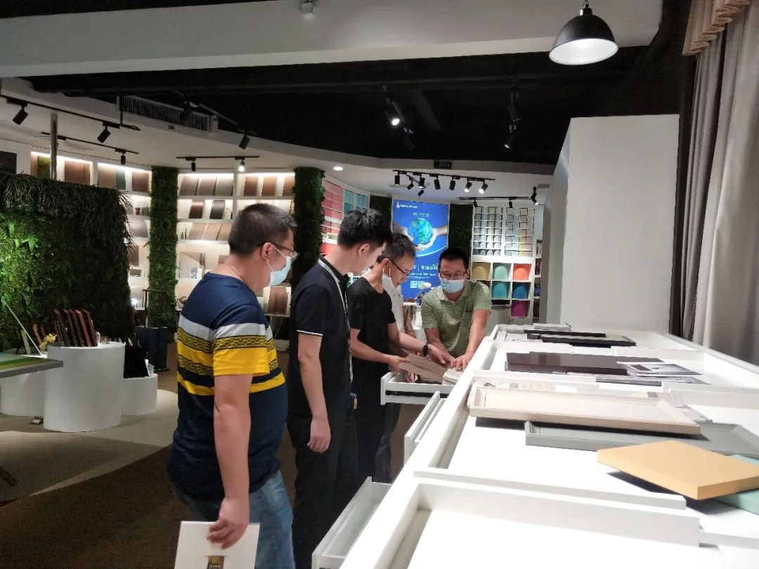 家居盛事不断，华润展示中心总部参观量创高峰