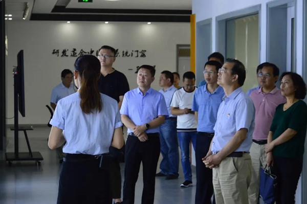 智赢门窗迎来市总工会调研组 莅临调研“十强”产业创先争优劳动竞赛重点项目