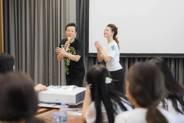 玛格全屋定制冠军女神易丹妮乘风破浪逆龄而上