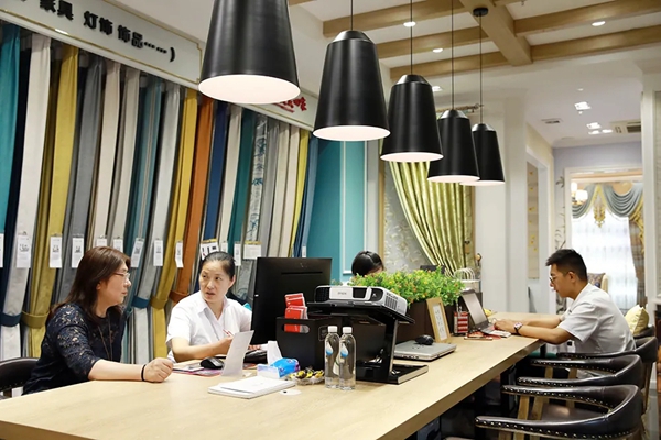 如鱼得水浙江舟山专卖店叶红：相信品牌 竭诚服务