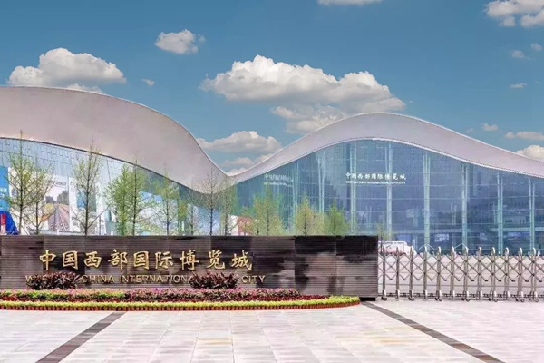 杨格锁业携多款爆品亮相成都建博会 备受瞩目