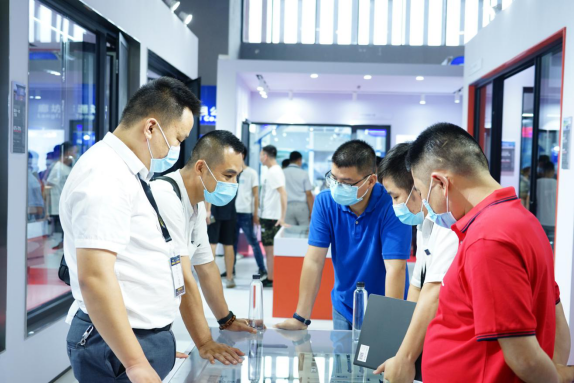 WINDOOR门窗幕墙新品展丨好博窗控技术刘治国：给门窗提供更多的安全保证