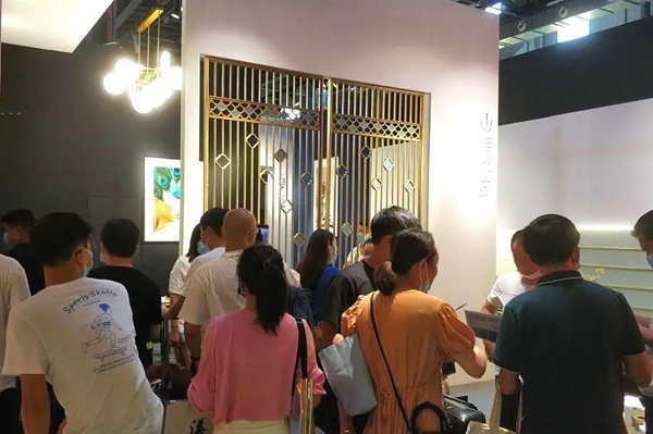 汇盈铜木缘因“缘”而遇国际名家具(东莞)展览会 汇盈铜木缘因“缘”而遇国际名家具(东莞)展览会