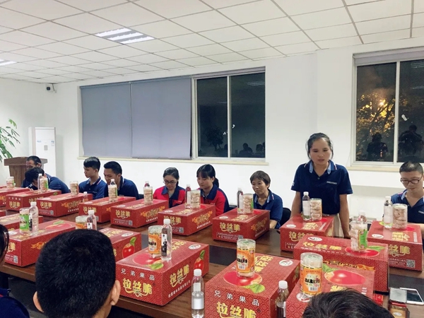 蒂尔汉斯双节庆祝会圆满收官