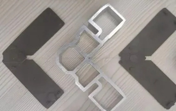 伊洛德门窗：平开窗的销钉注胶工艺