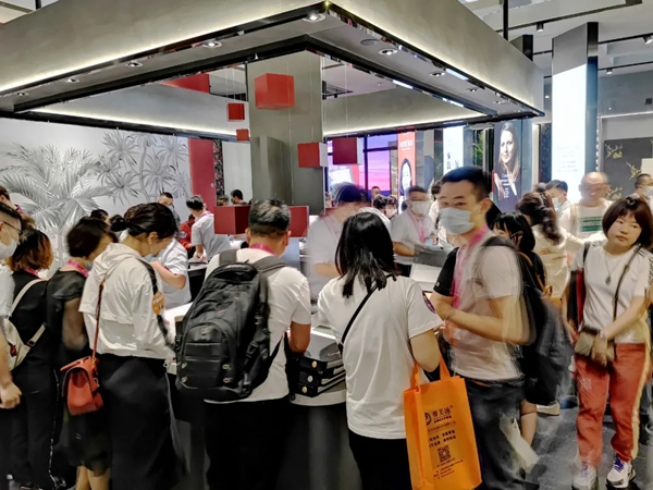 2020上海墙纸墙布展丨可罗雅墙布美学盛宴slay全场 引领潮流新风尚