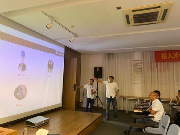名门静音门锁营销培训开课了:枝源派本,杨帆起航