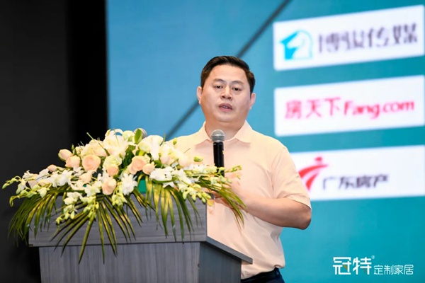 冠特定制家具获国家除醛专利新闻发布会：“要无醛，更要除醛”。