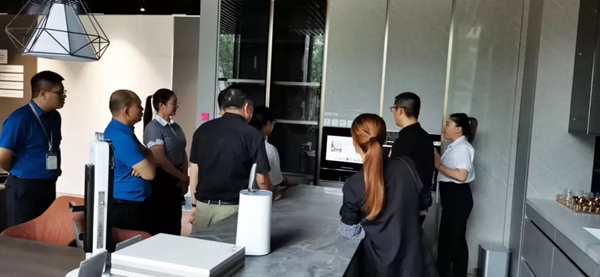 金牌厨柜＆名雕装饰股份战略合作签约仪式圆满召开