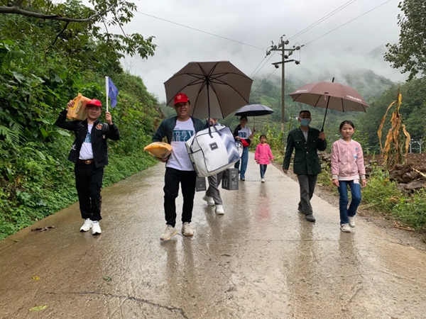 顶固全屋定制第十一所希望小学落成典礼圆满举行