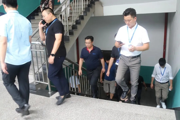 “隐贵房企”升龙集团莅临超人科技参观考察 “隐贵房企”升龙集团莅临超人科技参观考察