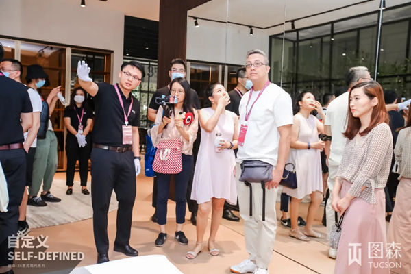图森新品X6意式现代系列惊艳亮相上海家博会