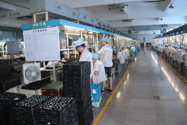 “隐贵房企”升龙集团莅临超人科技参观考察 “隐贵房企”升龙集团莅临超人科技参观考察
