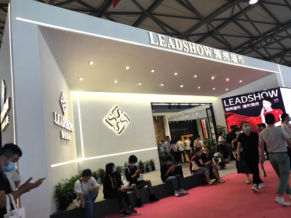2020上海墙纸墙布展丨领绣墙布张杰：提升门店整体服务能力