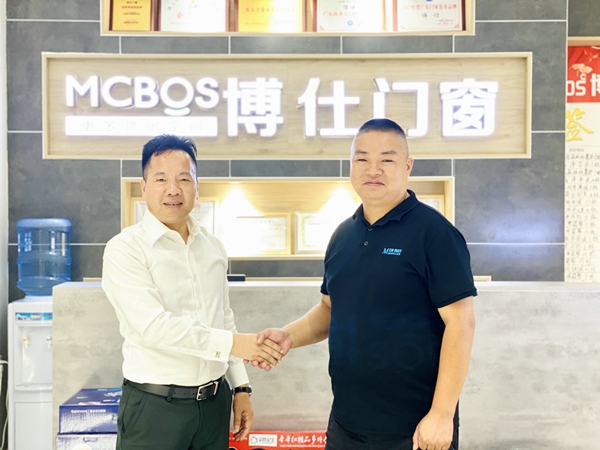 博仕门窗四川自贡专卖店：一分耕耘 一分收获