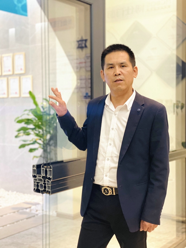 博仕门窗四川达州专卖店：团结一心才能走的更远