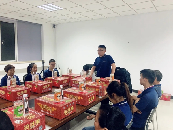 蒂尔汉斯双节庆祝会圆满收官