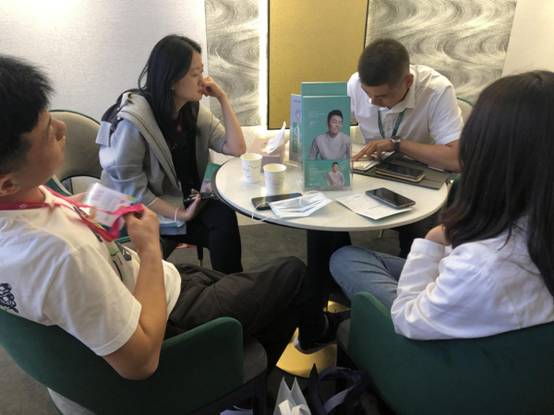 宏绣墙布精彩依旧 闪耀2020上海墙纸墙布展！