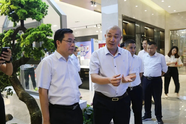帝奥斯门窗迎接肇庆市委领导及广东省青年商会领导一行莅临考察