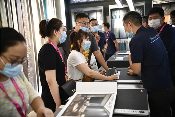 艾是墙布上海展会全新亮相 