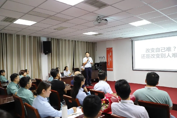 全度定制家居月度会议顺利举行