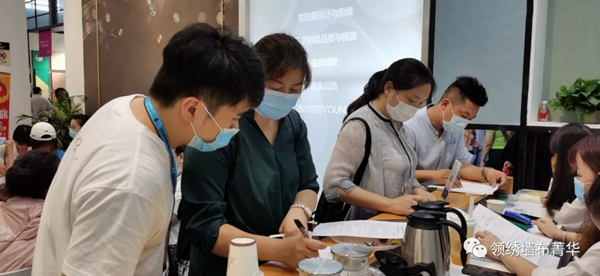 领绣菁华与您相约上海墙纸展N2-D20展位 邀您见证菁华势起! 领绣菁华与您相约上海墙纸展N2-D20展位 邀您见证菁华势起!